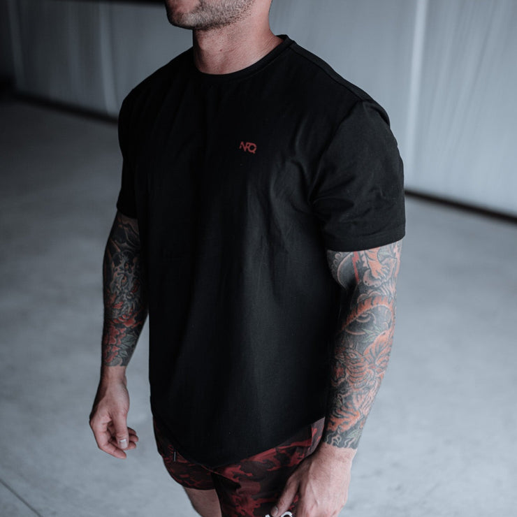 Training Tee - Show Up Black/Red